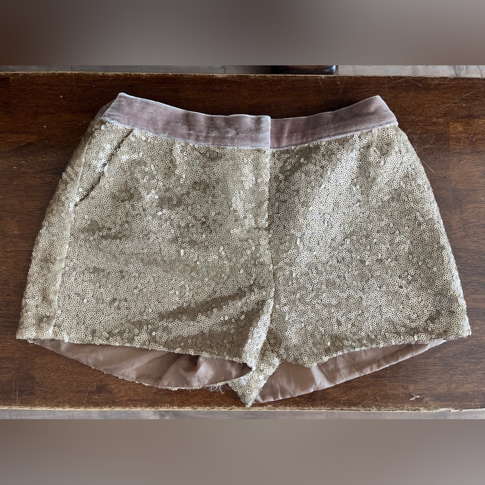 Johnnie B ( Boden ) Gold sequined shorts trimmed in velvet size 24